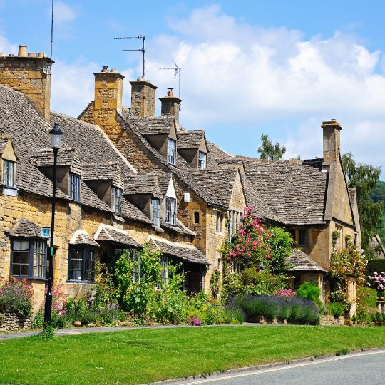 Houses in Cotswolds UK