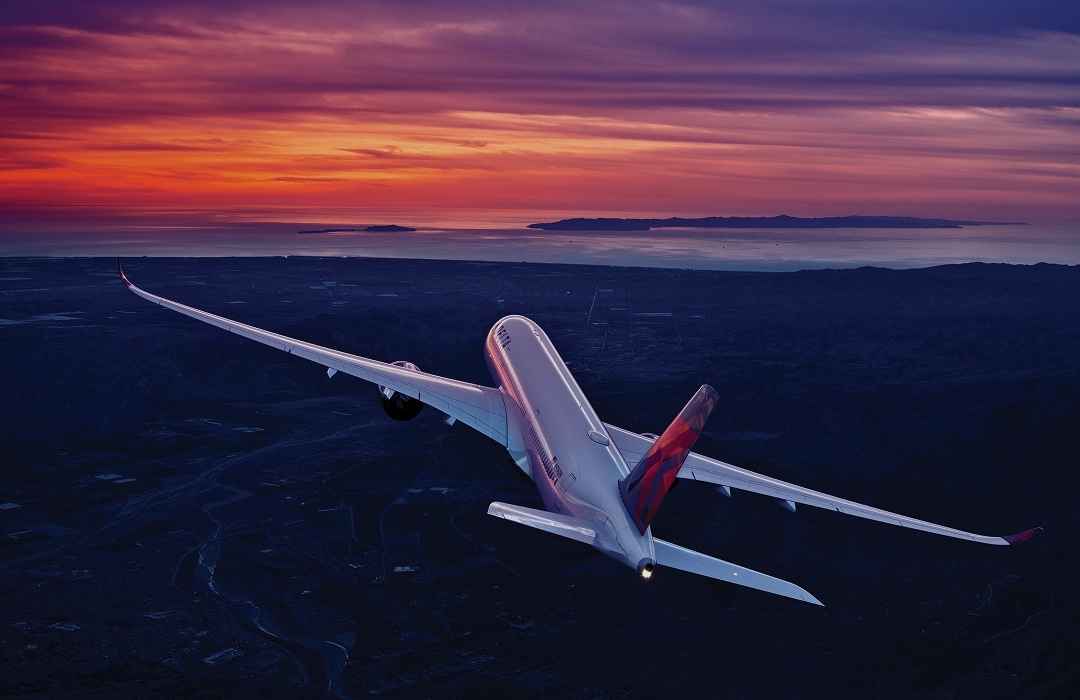 delta air lines plane