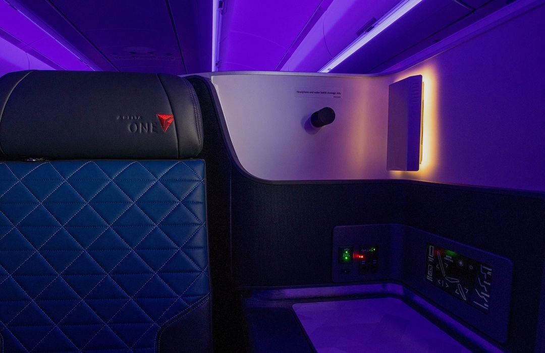 delta one seats with lighting