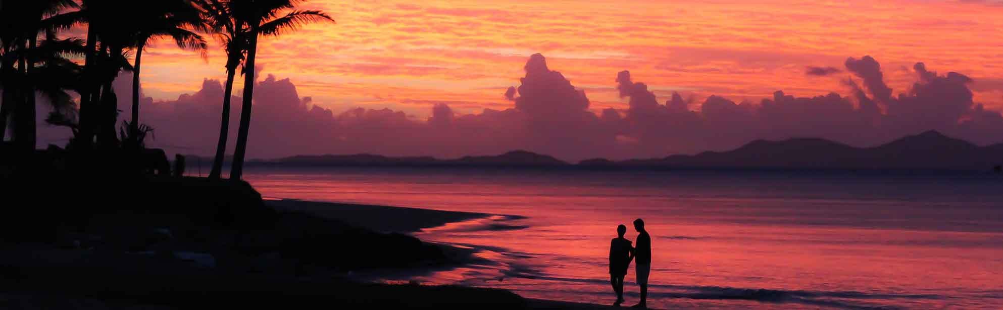 Romatic couple sunset in Fiji