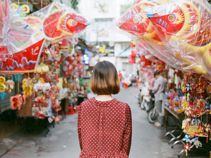 women-in-market-ho-chi-minh