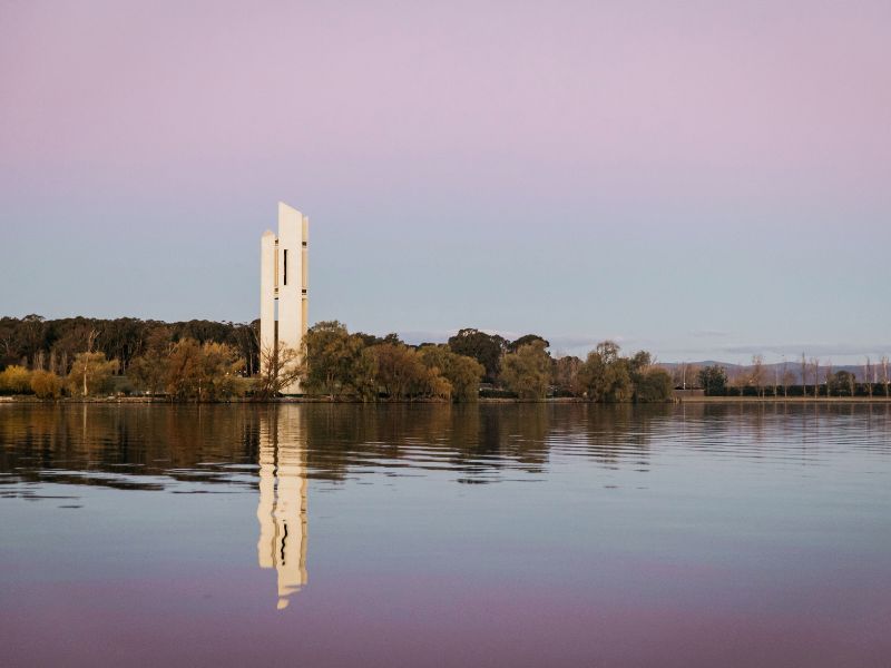 Canberra-statue