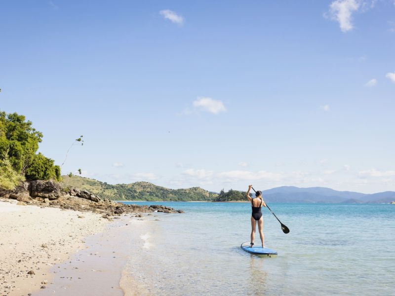 hamilton-island-paddle-board