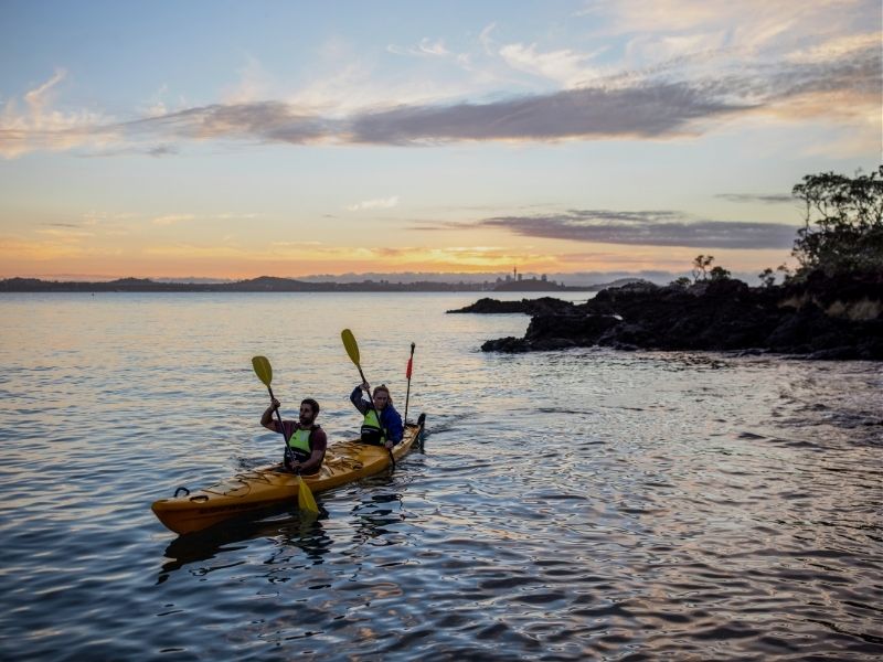 auckland-beach-kayak