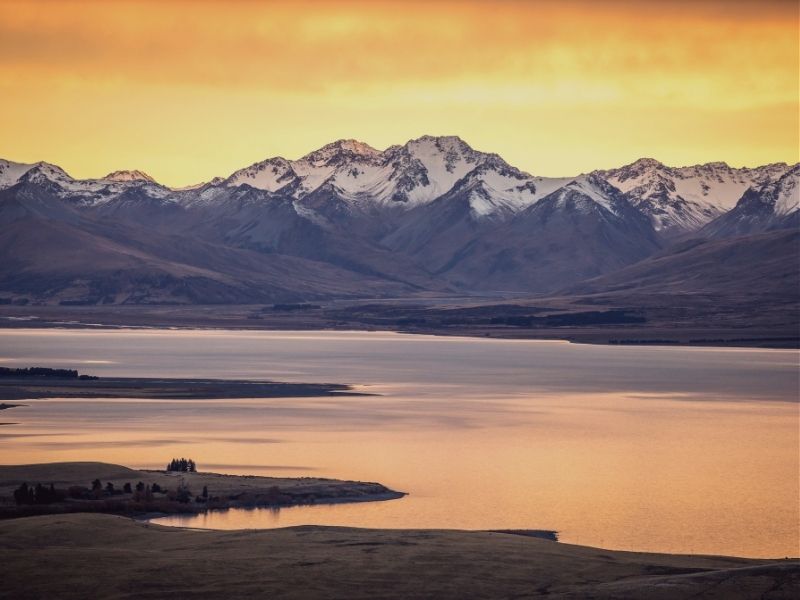 christchurch-lake-mountains