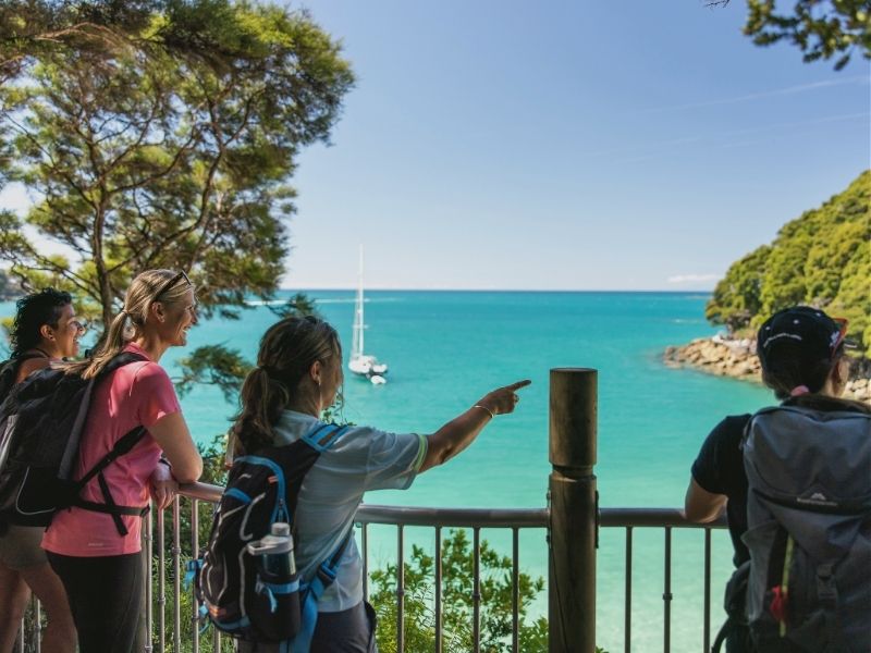 nelson-view-hikers