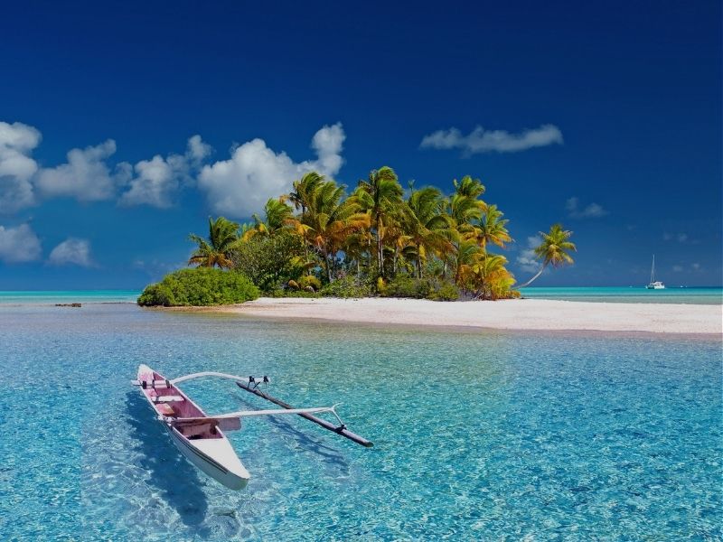 Tahiti-beach-blue-water