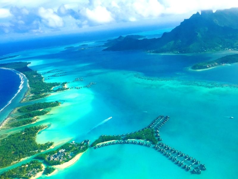 Tahiti-beach-blue-water