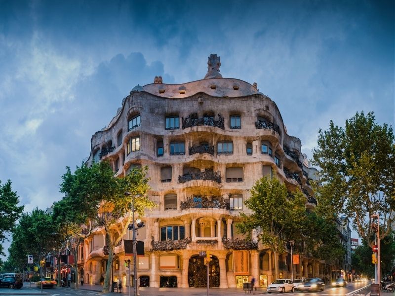 barcelona-buidling