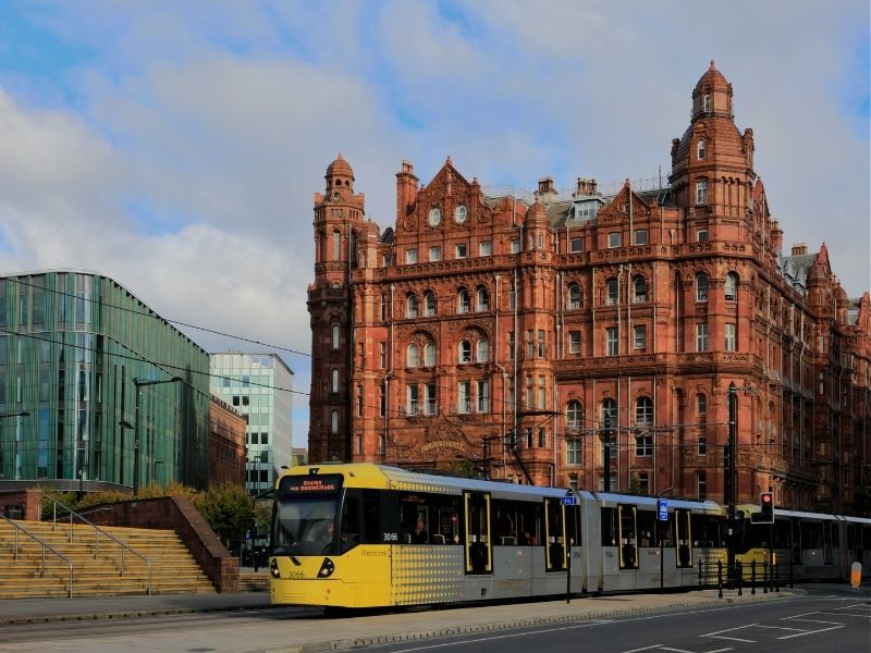 manchester-train