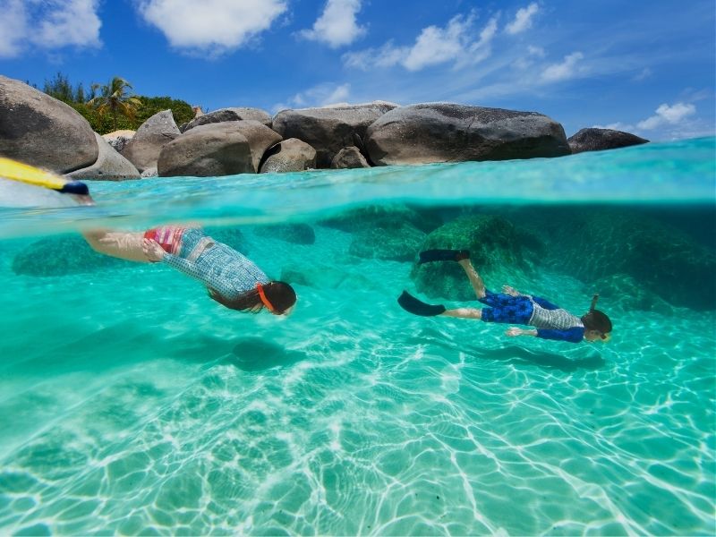 kids snorkelling