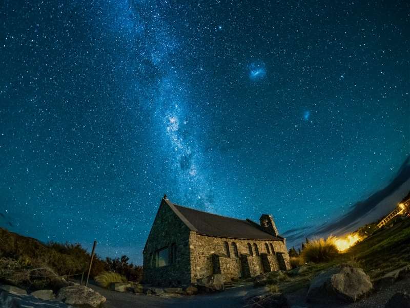 lake Tekapo church at night
