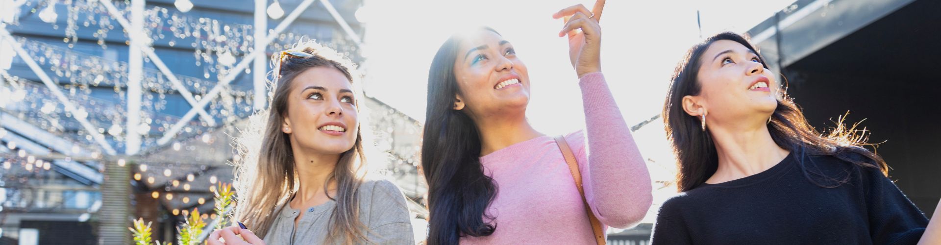 friends shopping in auckland